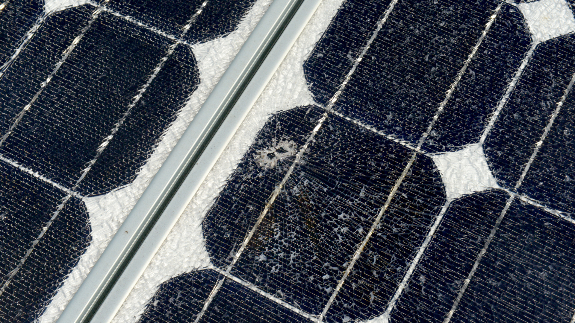 panneau solaire grêle
